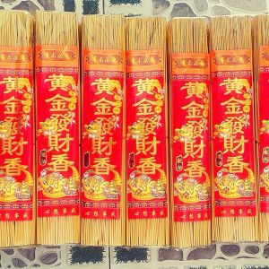 Nhang cuốn tàn Thần Tài nhũ vàng Thu Hút Tài Lộc Ít Khói Không Cay Mắt