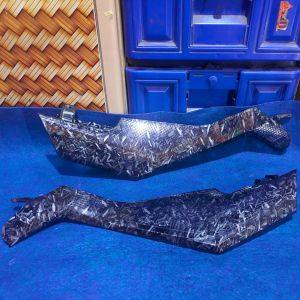 SIRIP SAMBUNGAN BODY SAMPING BAWAH TANGKI YAMAHA VIXION NEW NVA NVL KARBON FORGED