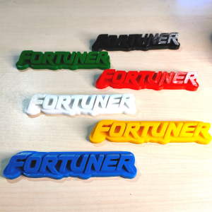 HIASAN PAJANGAN DASHBOARD MOBIL FORTUNER VARIASI TIMBUL 3D BAHAN FIBER GLASS