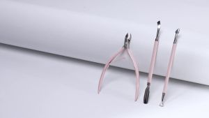 MelodySusie Stainless Steel Cuticle Trimmer with Sharp Edge Pink    Double Spring Ergonomic Handle Cuticle Nipper Hangnail Removal Premium Mani Pedi Tools Home & Salon Use