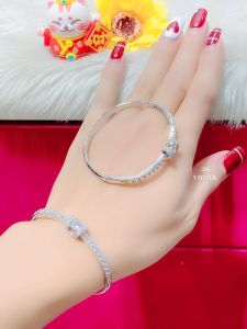 Vòng tay nữ đính xoàn mạ bạch kim cao cấp E.1125
