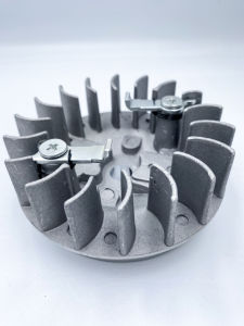 จานไฟ 411 ฝาเขี้ยวดึงเบา ใช้กับเครื่องตัดหญ้า Makita รุ่น 411 สินค้าพร้อมส่ง มีบริการเก็บปลายทาง