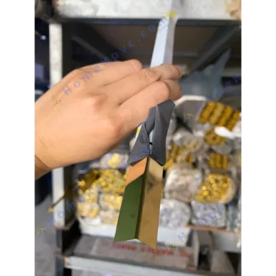 Nẹp Inox V Cỡ 1.5 -3Cm Bo Góc Bảo Vệ Tường Màu Vàng Gương 1 Thanh Dài 2M4
