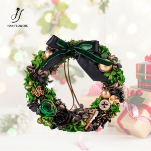 【Local Seller】Gilded Luxury Christmas Wreath 18cm Christmas Decor & Door Preserved Flower Wreath