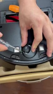 Original Front Omni Directional Wheel Roborock Robot Vacuum Cleaner Parts Caster for Qrevo    Qrevo S.    Qrevo MaxV.    Qrevo Pro.    Qrevo Slim    Qrevo Master    S8    S8+  S8  Pro Ultra    S8 MaxV Ultra.