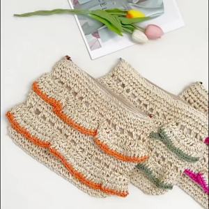 European and American Style Crossbody Lace Straw Bag Wholesale Ruffled Edge Summer Colorful Straw Bag Woven Bag Beach Vacation Bag