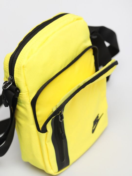 nike core sling bag