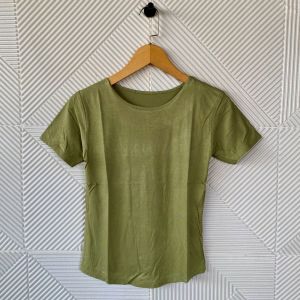 atasan pendek polos wanita/kaos polos wanita/atasan oneck pendek wanita/kaos wainta/pakaian wanita