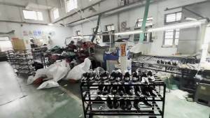 Summer breathable casual leather shoes   Mens Soft Sole Slip-On Loafers Without Laces Business Shoes Black