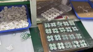 亚马逊爆品微型定位器MFI小巧迷你防丢器汽车钥匙全球远程查找