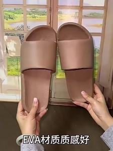Soft-Soled Lightweight Slippers For Women 2026 New Model For Home Indoor Bathroom Bathing Non-Slip Odor-Resistant Silent Sandals For Men