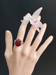 [ Woosilver ] Nhẫn Đính Đá Đỏ Oval Sang Trọng - Secondhand - WO149