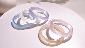 Popular White Moonlight Ice Blue Cats Eye Stone Versatile Bracelet Chalcedony Bracelet for Women Fashionable Ice Type with Obvious Effect
