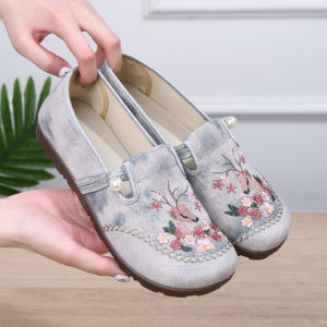 New Spring/Summer Mesh Fabric Shoes Breathable Casual Versatile WomenS Shoes Embroidered Hanfu Shoes New Chinese Style Mom Shoes