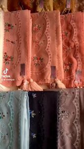 Jilbab Voal Motif Bunga Swaroski & Tasel: Jilbab Kondangan Murah