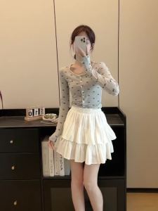 AMMIN 2024ฤดูร้อนใหม่กระโปรงบัลเล่ต์สีขาวสไตล์ปอมเมลฉบับภาษาเกาหลีผู้หญิงกระชับสัดส่วนกระโปรงสั้นเอวสูงหวานป้องกันการลื่น