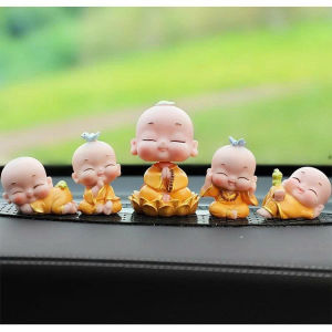 Tượng 5 chú tiểu vui vẻ an nhiên trang trí xe ô tô tiểu cảnh nhà cửa