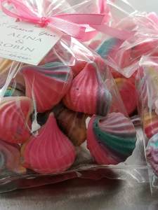 [READY STOCK] Doorgift Meringue Bonjot - Meringue Kisses Bonjot (20 packs/set)