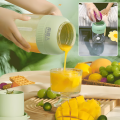 Cordless Portable Juicer Rechargeable Mini Blender Electric Fruit Juicer Cup. 