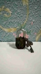 Radha Krishna god simbolic padlocks