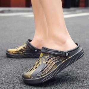 Free Shipping MenS Large-Size Clogs Fashionable And Breathable Sandals Closed-Toe Beach Sandals Trendy Outdoor Sandals For Men And Slip-On Sandals For Outdoor Wear
