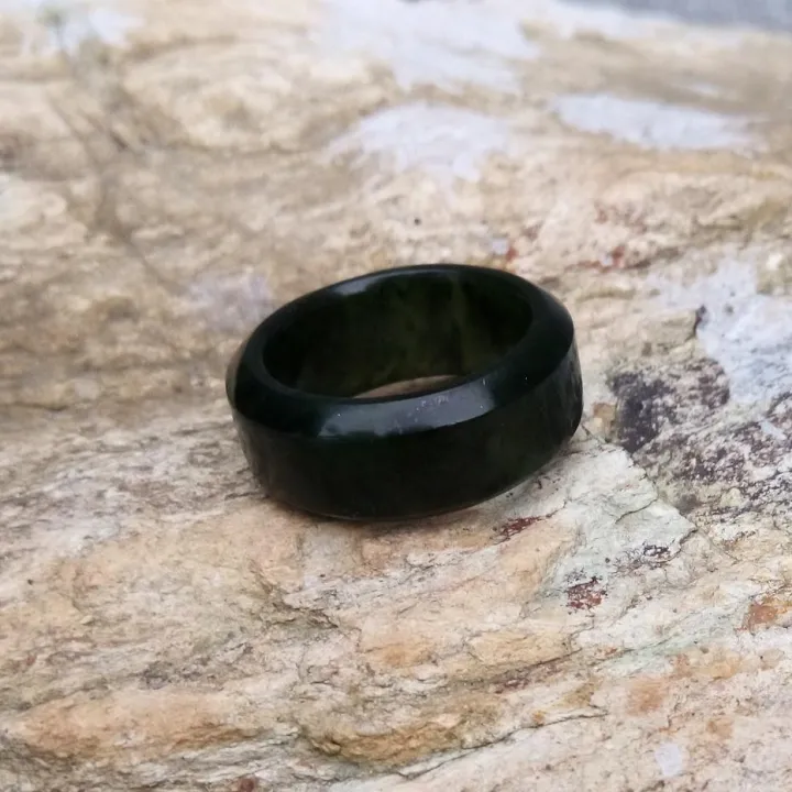Ring%20Cincin%20Natural%20Giok%20Black%20Jade%20Aceh%20Terapi%20Nempel%20Magnet%20Minimalis%20-%20Image%204