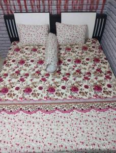 SPREI HOME MADE/SPREI BUNGA MOTIF BONITA TERLARIS ( COD )