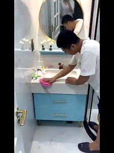 Rak Ubat Gigi 牙膏置物架 Toothpaste Holder 免打孔壁挂式挤牙膏器洗面奶夹子浴室卫生间墙面收纳架Cleanser Hanger Clip Wall Sticky Hook