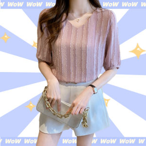 LH.Sunday รุ่นนี้คือเริสนะจ๊ะสาวๆ ห้ามพลาดแล้วนะ กับเสื้อคอวี แขนตุ๊กตาน่ารักสไตล์มินิมอลเรียบง่าย