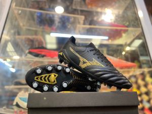 รองเท้าฟุตบอล