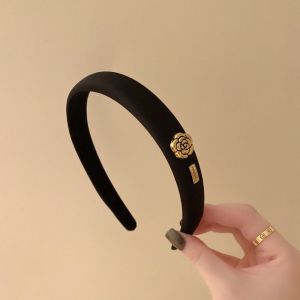 Zy Fashion New Small Fragrant Wind Camellia Headband for Women Elegant Fashion Girl Retro Sponge Hair Band