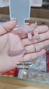 Replika Berlian Tahan Lama & Persis Seperti Asli