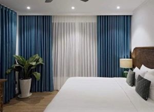 Rèm cửa vải màu xanh dương đậm che nắng cửa sổ cửa chính