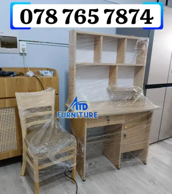 BÀN HỌC SINH CHO BÉ CHẤT LIỆU GỖ ÉP CÓ KỆ VÀ TỦ KHÓA GIÁ RẺ TẬN XƯỞNG