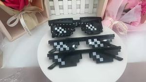 Fashionable and sophisticated versatile color lenses mosaic sunglasses stylish and unique decorative glasses available in stock