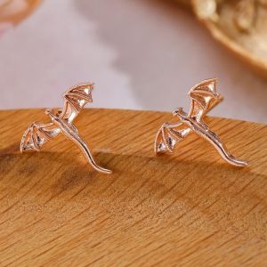 SBX346 Personality Vintage Dragon Earrings Small Creative Metal Stud Earrings Funny Unique Flying Dragon Stud Earrings Party