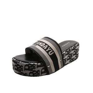 [Free Shipping] WomenS Thick-Soled Slippers New Summer Style Fashionable Letter Design Slip-On Style Suitable For Wearing Outdoors One-Strap Sandals