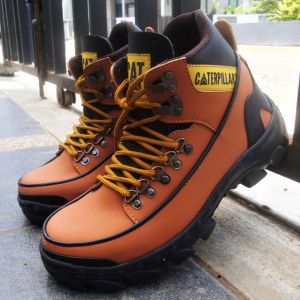 Sepatu Caterpillar Hitam Boots Safety Pria Ujung Besi Kerja Lapangan Kulit Sintetis Murah Terbaru 2023