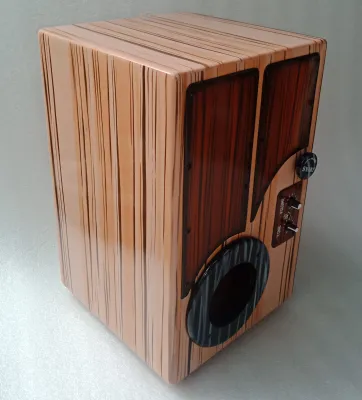 3 sided cajon with adjustable snare and pickup