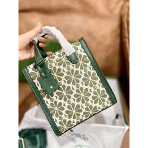 กระเป๋าสะพาย kate spade ทรงโฟน พร้อมกล่องสวยหรู