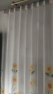 Gorden vitrase motif bunga matahari warna dan putih model di plisket