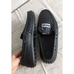 Giày siêu nhẹ lỗ nam đi mưa BIOREN CATHA màu đen - K1039