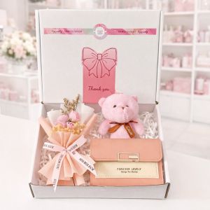 Quà tặng bạn gái siêu cute giá rẻ ví nước hoa gấu bông