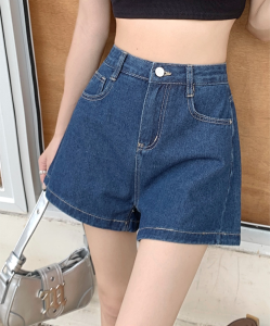 กางเกงยีนส์ขากว้าง เอวสูง หลวม เผยผอม คาวบอย กางเกงขาสั้น แฟชั่นสบาย ๆ จับคู่ง่าย  （V60)