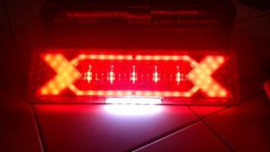 Lampu Variasi Rem Belakang TruckTrailerTronton Model X 24V Panjang 46Cm