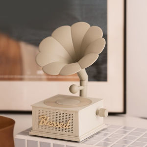 <𝙇𝒂𝙯𝑺𝙜𝑴𝙖𝒍𝙡> The Mini Retro Gramophone Bluetooth Speaker Gift Home Decor Decoration