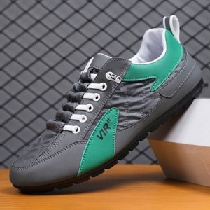 รองเท้าผ้าใบแบนแบบสบาย ๆ ของผู้ชายรองเท้าระบายอากาศใหม่ฤดูใบไม้ร่วงผู้ชายลื่นไถลรองเท้าสปอร์ต