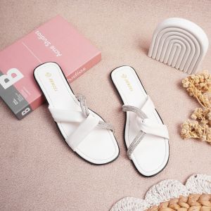 DENZEL DZ 200 Sandal Teplek Wanita Putih Casual