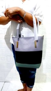 Tas Totebag & Selempang Wanita Bahan Kulit: Praktis & Stylish