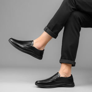 Xishop  รองเท้าหุ้มส้น มาใหม่ ✨รองเท้าหนังเทียม สีดำเงาดูสุภาพ ใส่ได้ทุกโอกาส หนังนิ่ม ใส่สบาย ไม่กัดเท้า น้ำหนักเบาๆ ราคาสบายๆ 🎉